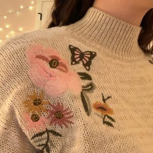 ☆ floral embroidered crop sweater ☆